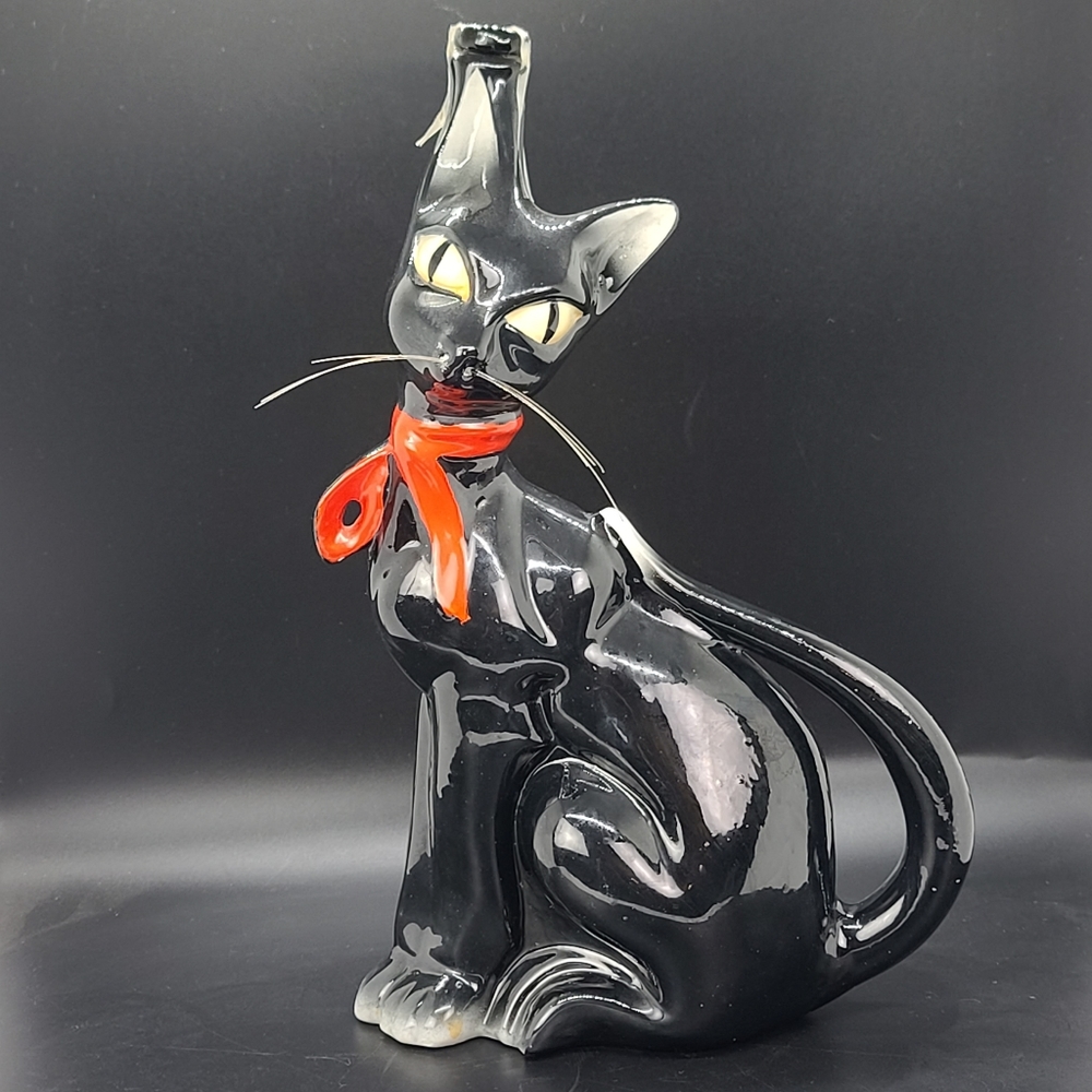 Borghini Lacrima Christi Black Cat.
